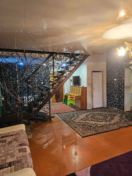 Дом кирпичн 5-комн, 3х-этажн на Аблакетке