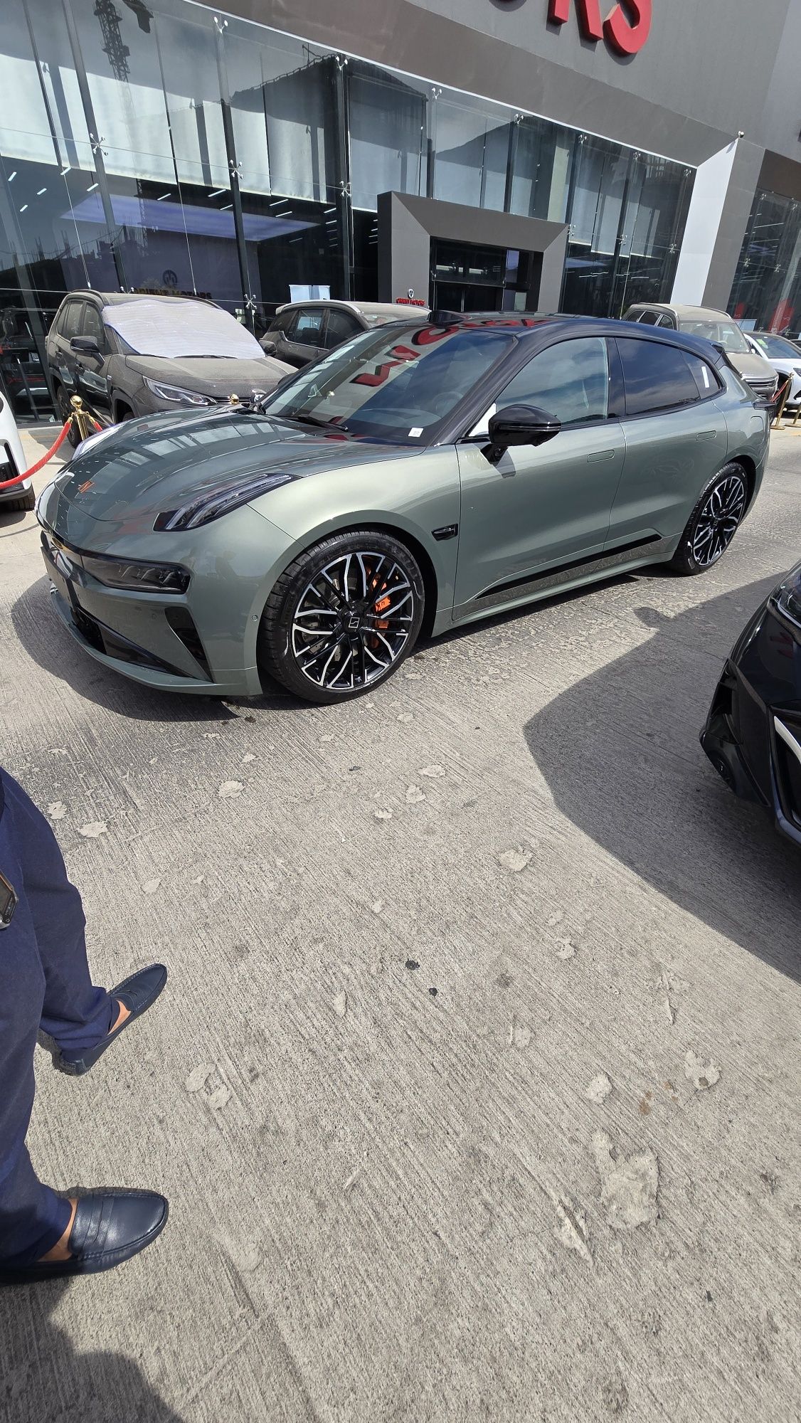 zeekr 001 you z sport. Ofitsialniy importyor, servisnaya garantiya.