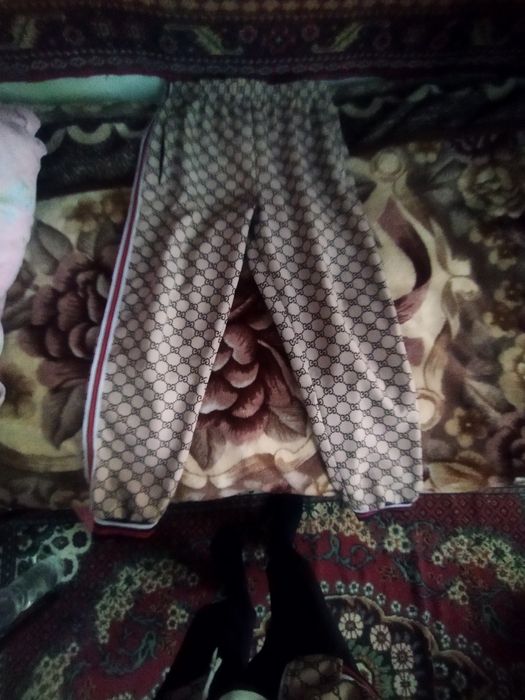 Продам штаны и безрукавку