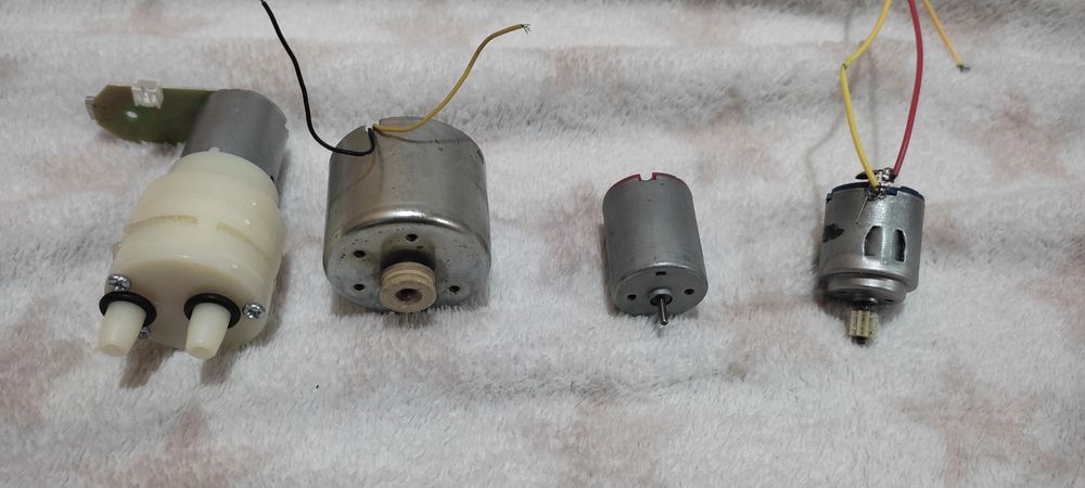 Моторчик от игрушек