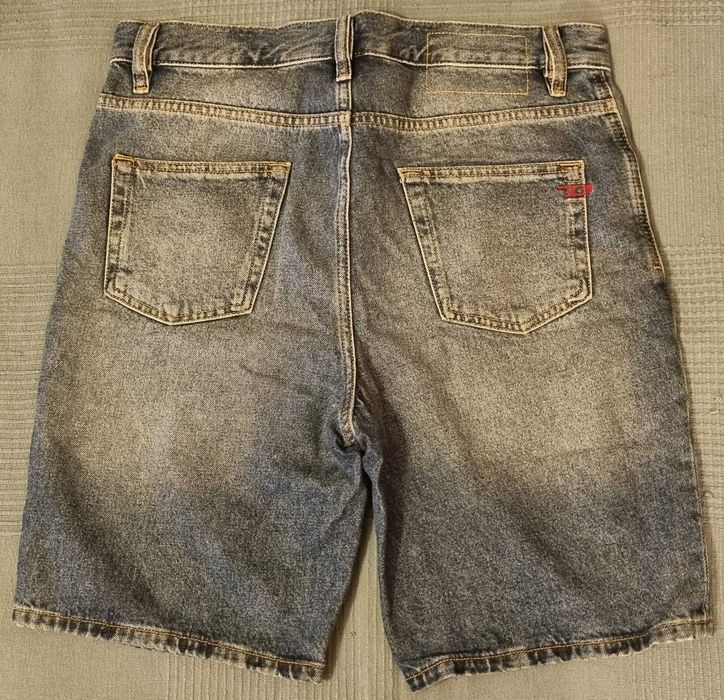 Pantaloni scurti Diesel denim barbati marimea 29