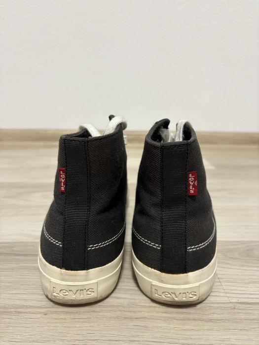 Дамски кецове Levis