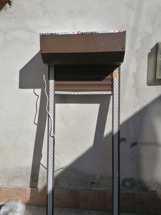 Vând rulou exterior acționare electrica