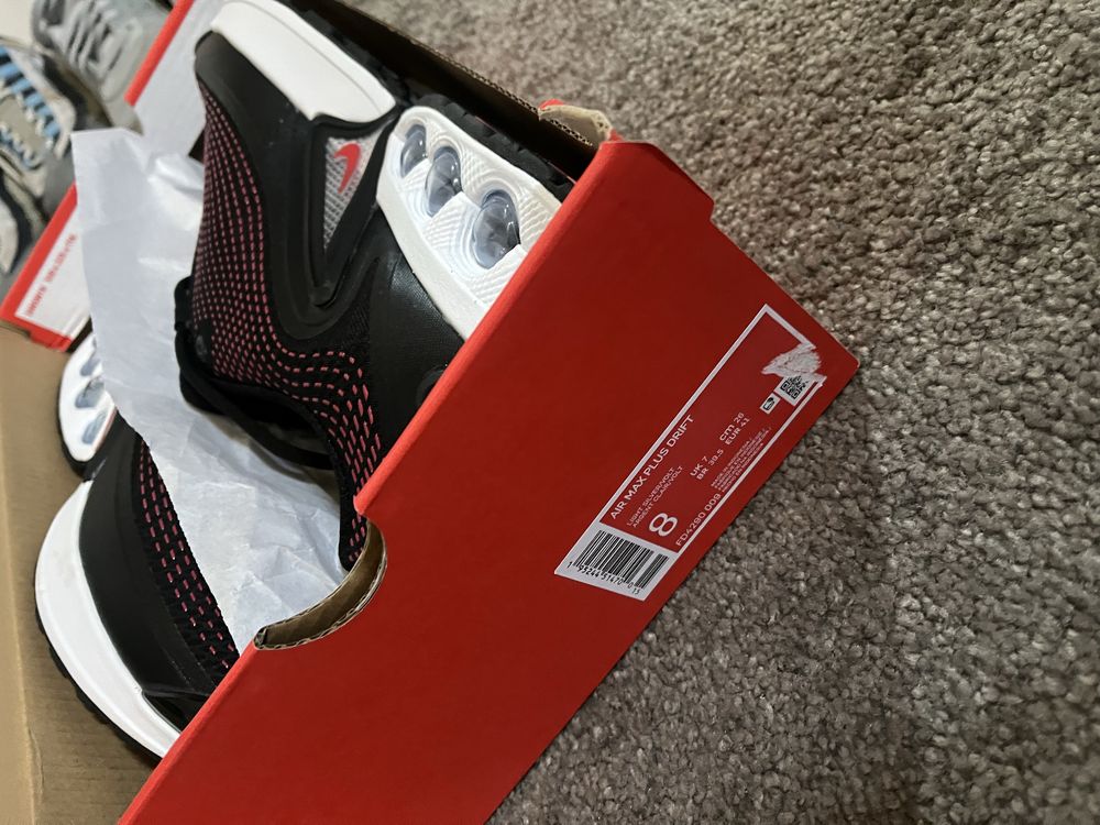 Обувки nike DN.