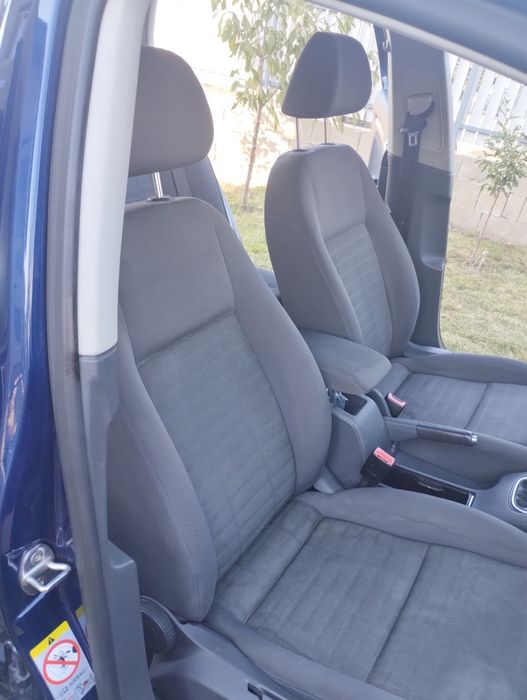 Vând Golf 5-Benzina motor 1 6mpi an 2007