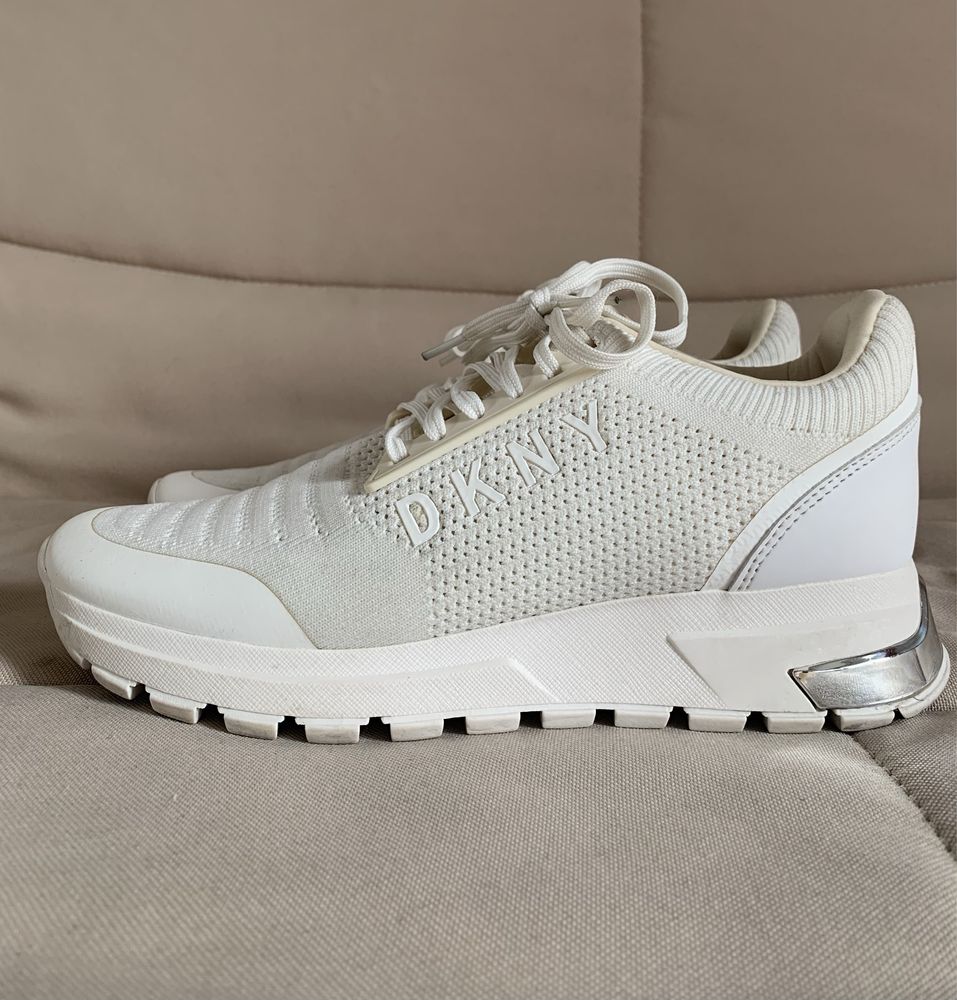 Sneakers casual dama, brand DKNY.