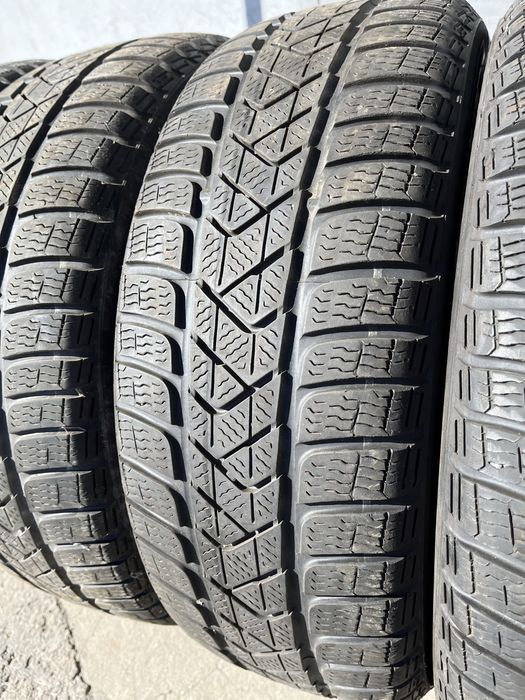 4 бр. зимни гуми 215/60/16 Pirelli DOT 4219 5 mm