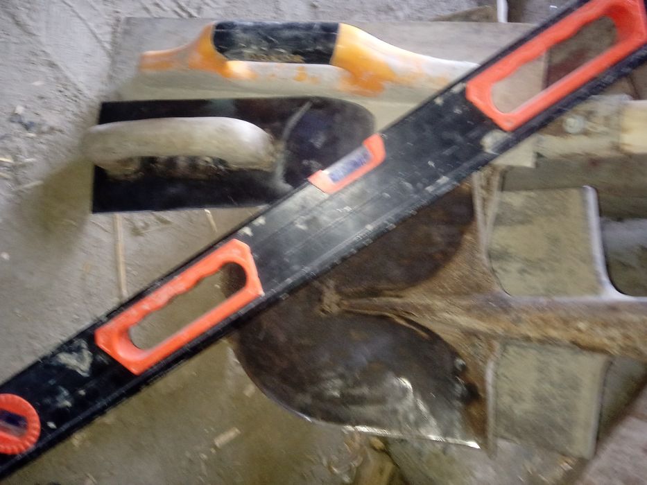 Курилиш ишларига малакали устолар