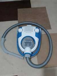 Vand aspirator ELECTROLUX cu pahar 1600w