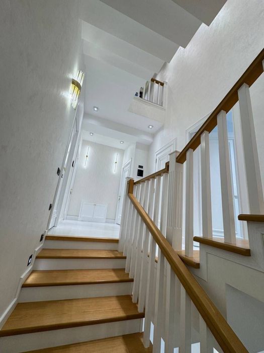 Продаю участок в элитном районе. М.Улугбек. Циалковская.