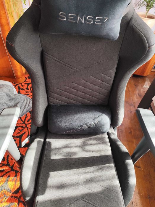 Scaun de gaming de vânzare, în stare foarte bună. În județul Covasna.