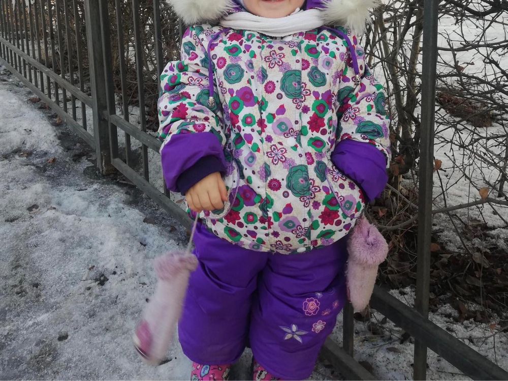 Продам зимний костюм на девочку
