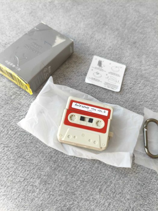 Husă Elago Cassette Tape Case – AirPods 4, alb clasic