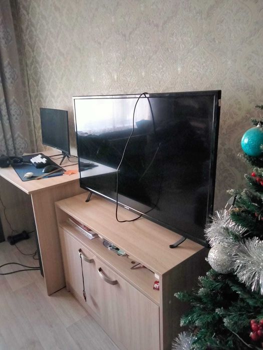 Продам телевизор HARPER, 42 ДЮЙМА