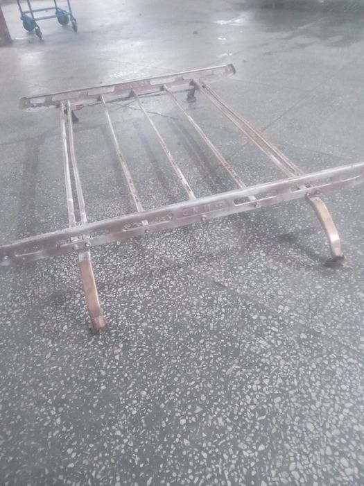 Продам багажник на авто Ваз