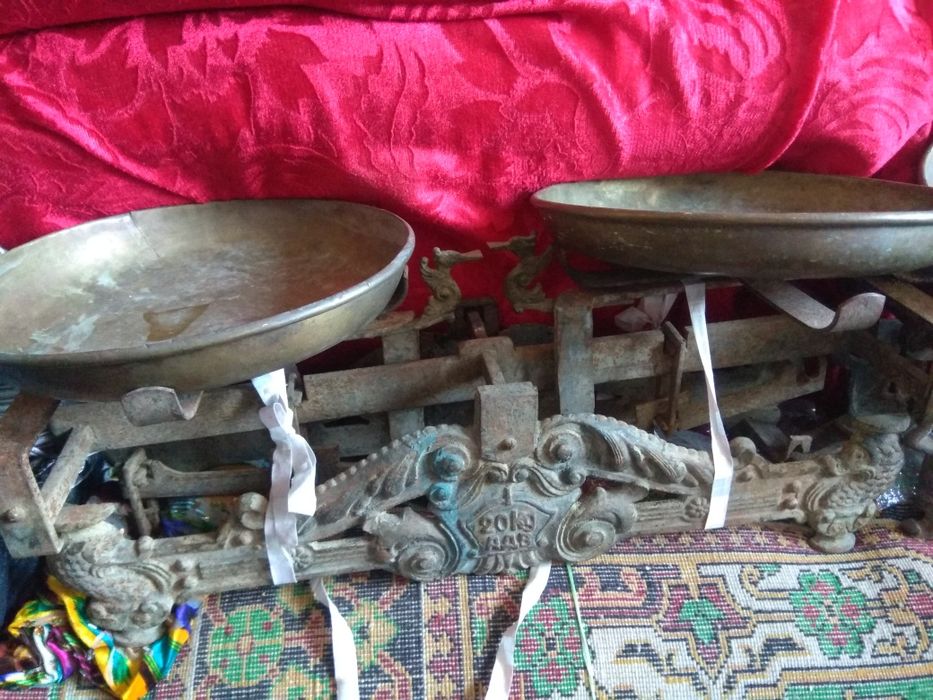 Tarozi chugun sotiladi