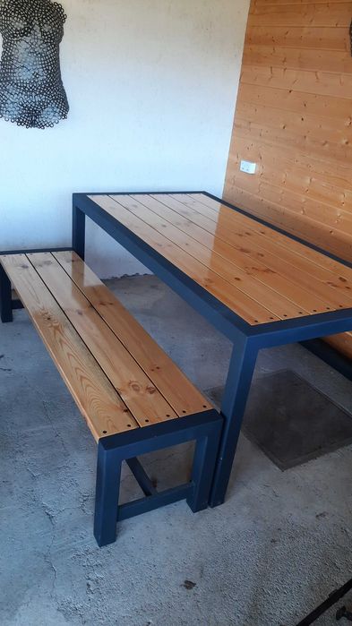 Masa exterior( foisor, terasă ,interior industrial)