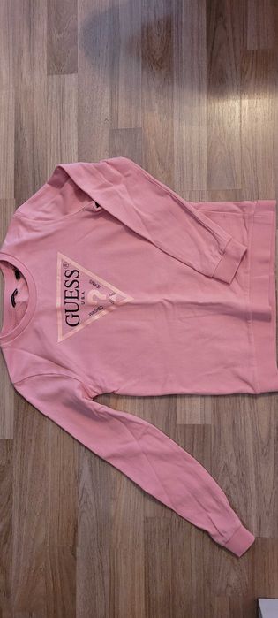 Сет от два сутчъра за момиче марка Guess