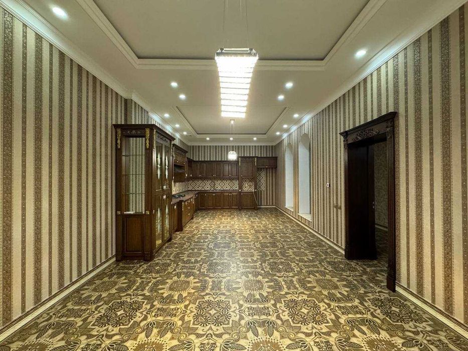 12.5 sotiqli tayyor katta hovli sotiladi.