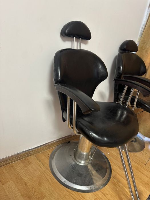 Scaune frizerie.
