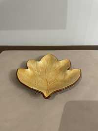 Керамична чинийка есенно листо - декорация за дома/офиса