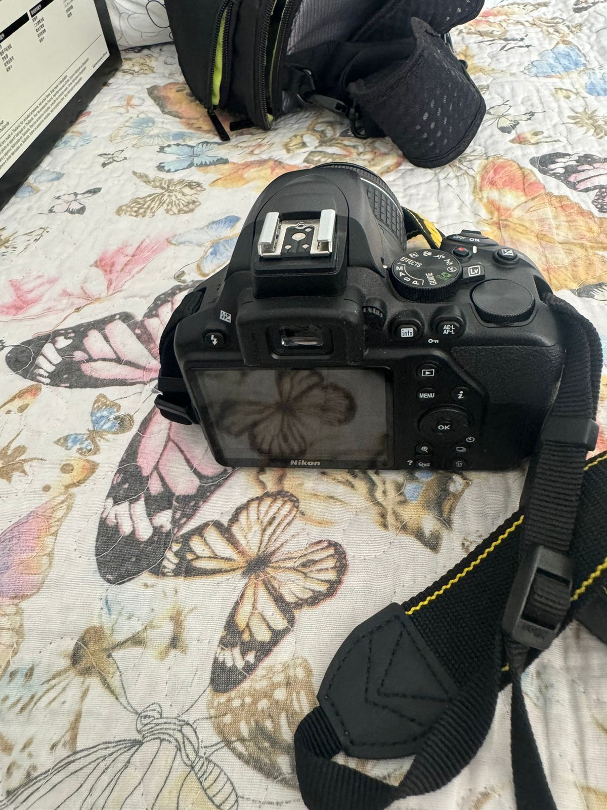 Зеркальный фотоаппарат NIKON D3500