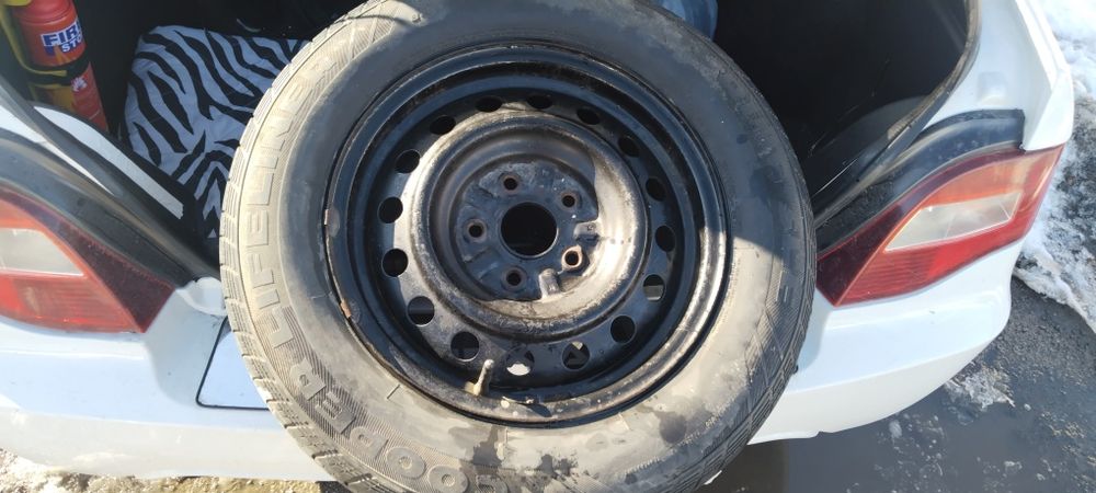 Запаска на Тойота Камри