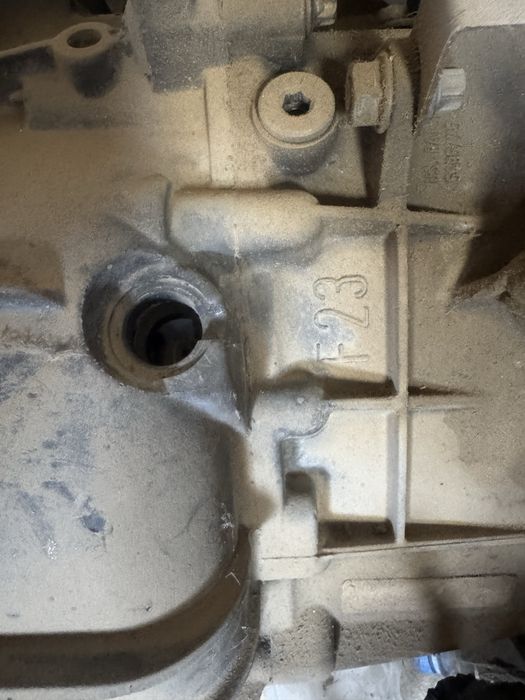 Opel karobka f 23 anchadan beri yotibdi chotki tushadi akorslaga 2 tur