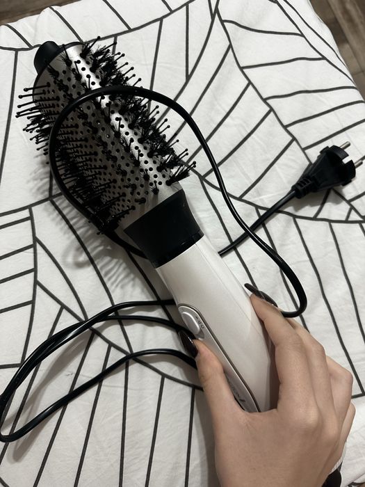 Remington четка-сешоар за обем и оформяне на коса