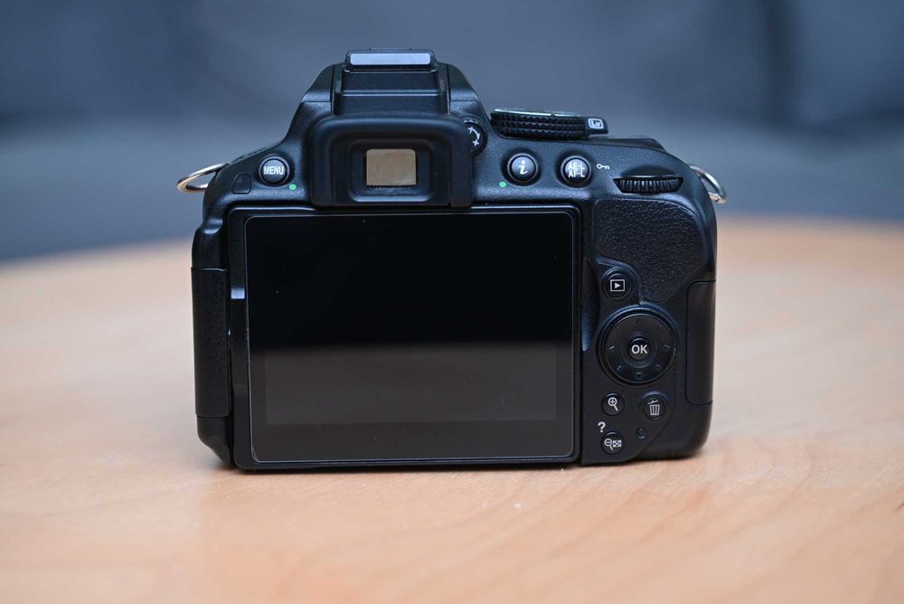 Nikon D5300 + AF-S 50mm 1:1.8G + AF-S Nikkor 18-55 mm