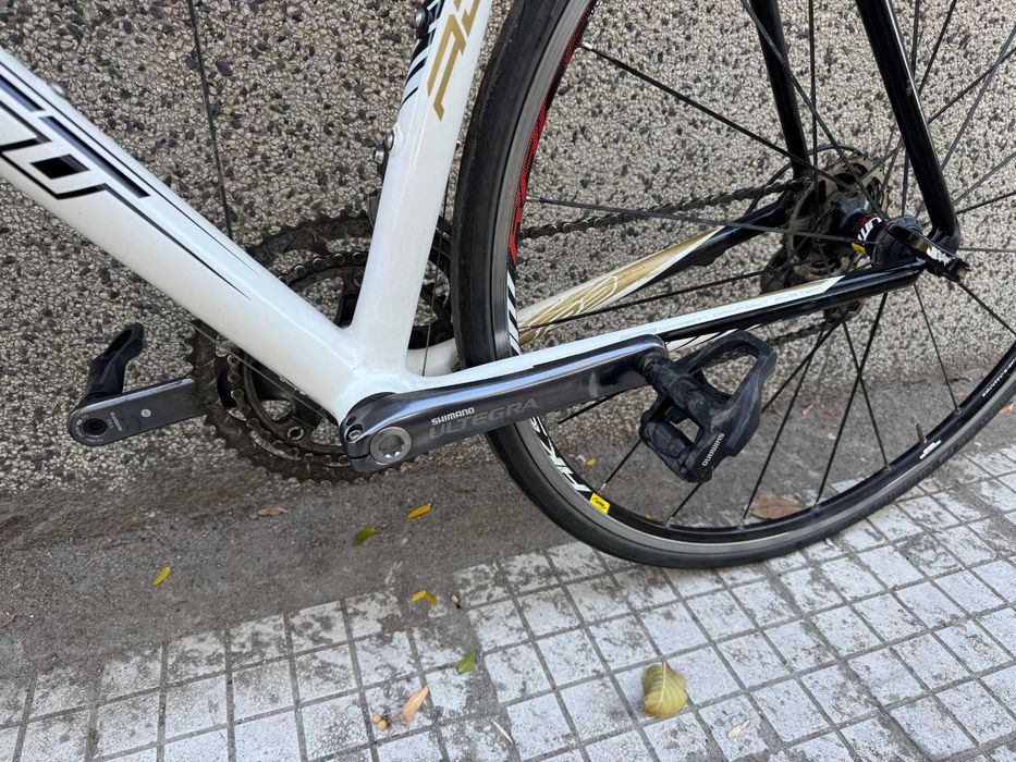 Scott Addict R3 Carbon/Shimano Ultegra 2x10/7.85 kg.