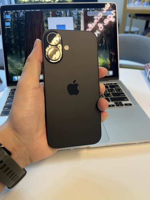 iPhone 16 black (128Gb), Aйфон 16