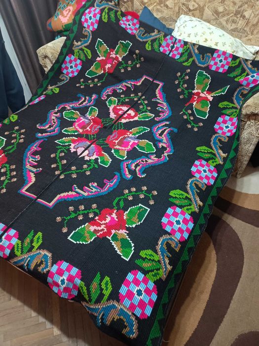 Vand cerga din lana groasa si 3 cuverturi din lana tesute la razboi