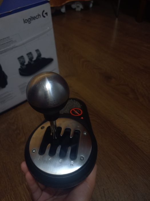 Volan Logitech g29 + Schimbator Thrustmaster