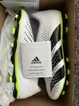 Ghete fotbal cu crampoane NOI Adidas Predator Accurracy.4