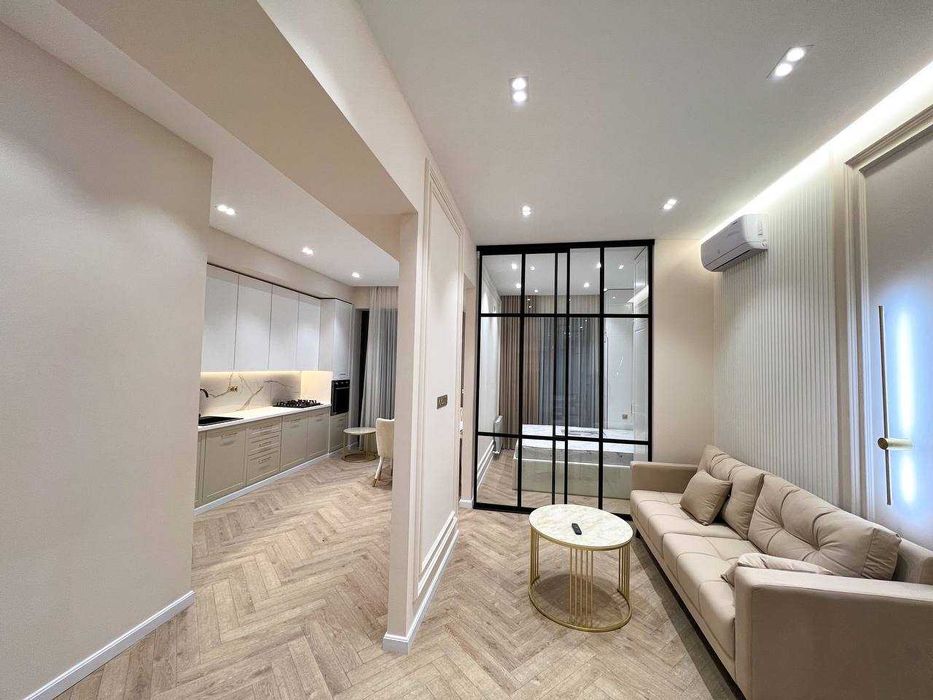 Глинка  • 8 роддом • 2-комн • 50м² • этаж 3/9