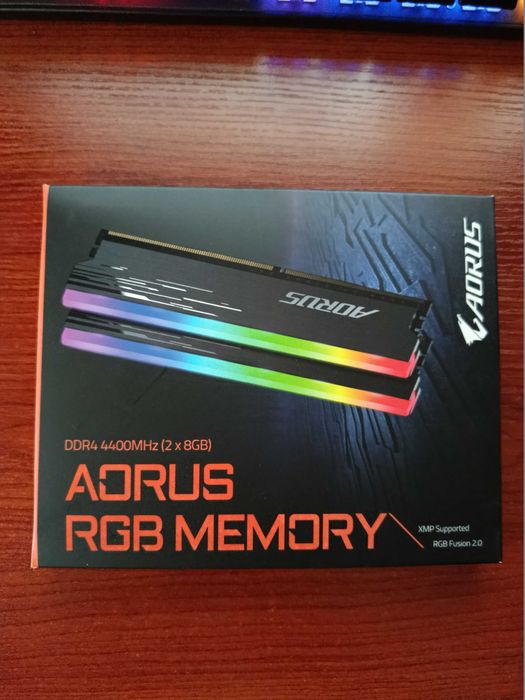 Оперативная память Aorus RGB 16GB DDR4 (2*8GB 4400 MHz CL19)