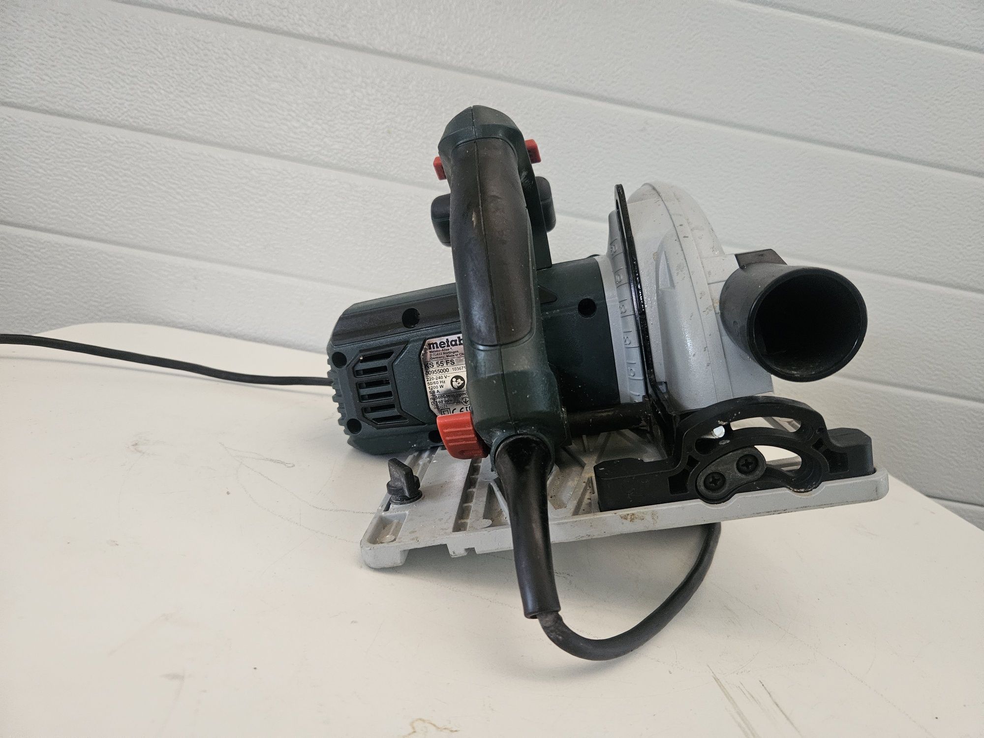 Ръчен циркуляр Metabo is 55
