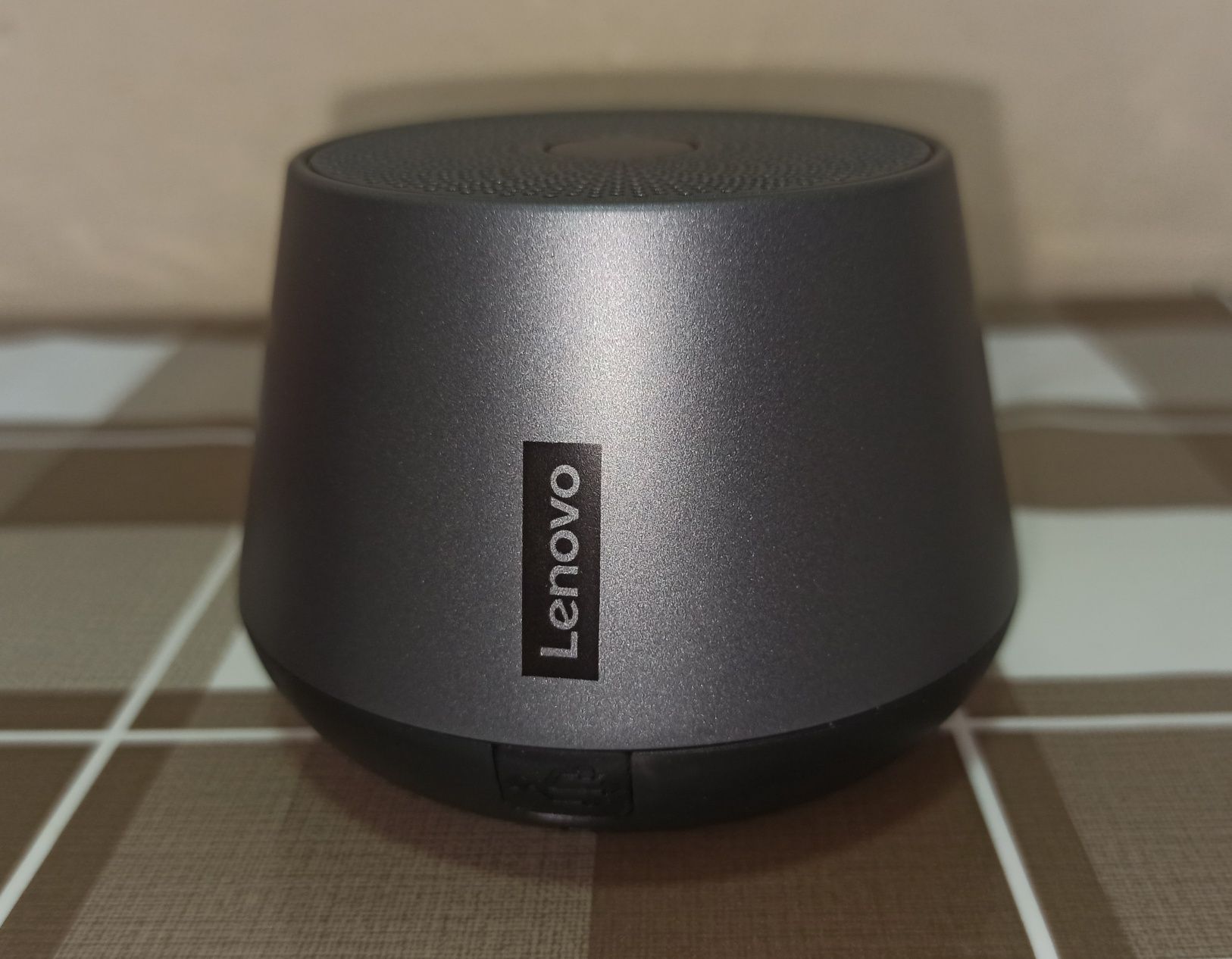 Продам мини Bluetooth колонку Lenovo