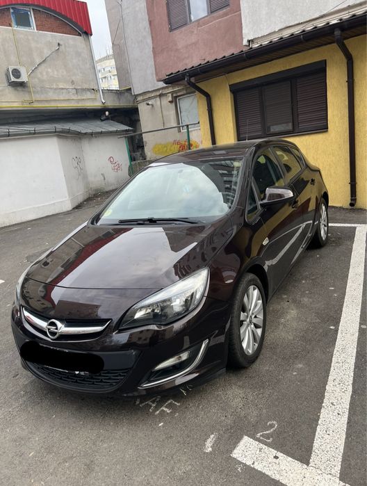 Vând Opel astra J 2013