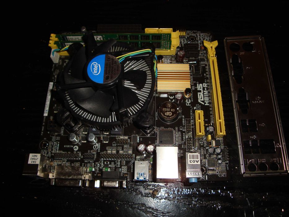 kit mini itx Asus H81M-R i5 4670 3.8Ghz 8GB DDR3 kingston 1600 Mhz