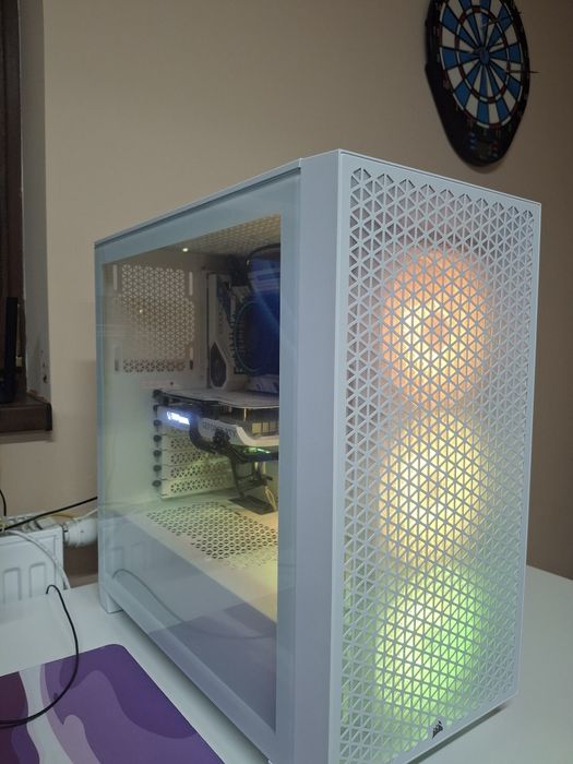 Pc gaming rtx 4060 în stare perfectă