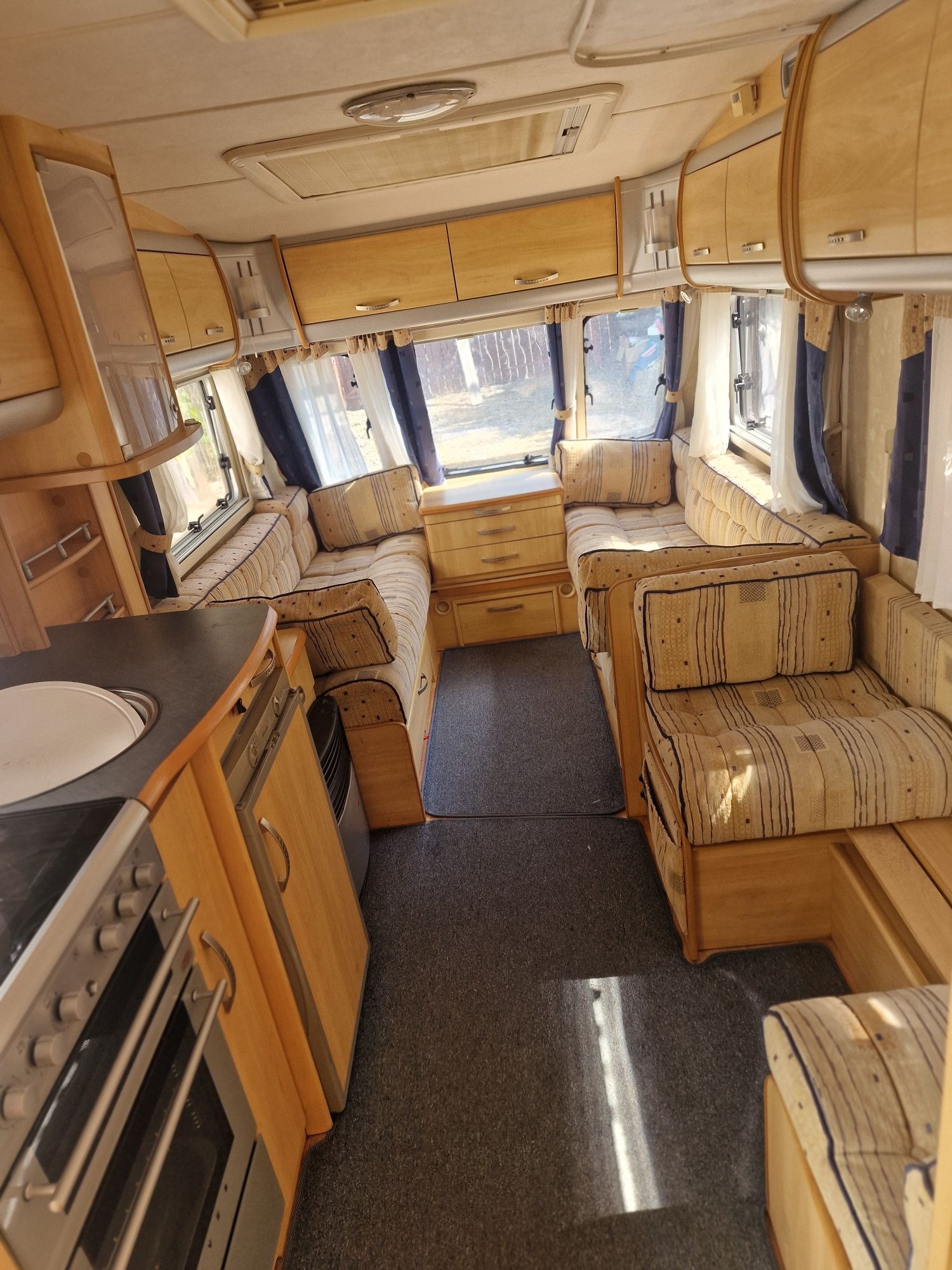 Rulota caravana sterling eccles