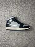 Air Jordan 1 Mid "Black Metallic Silver"
