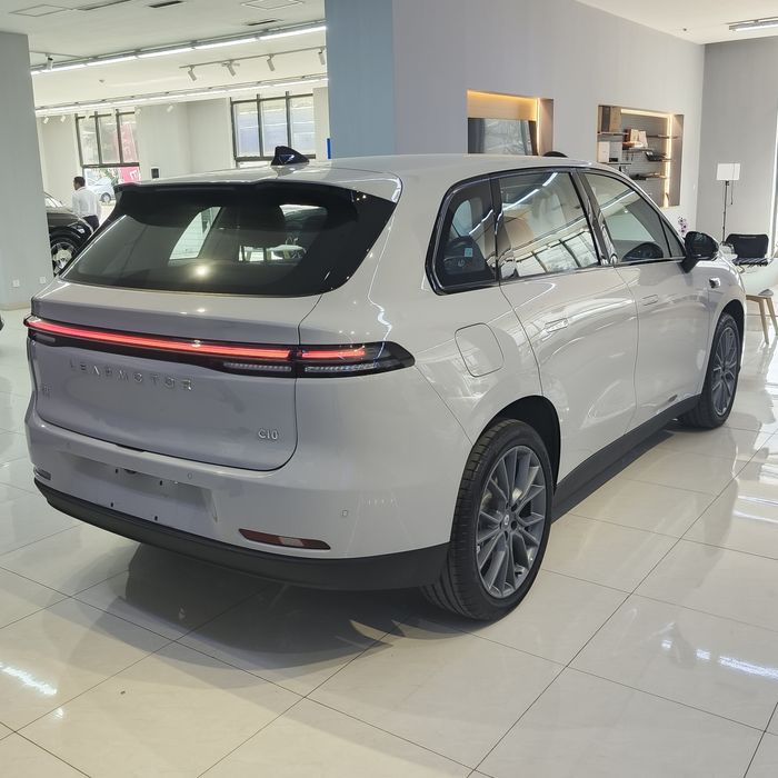 Leapmotor C10 530Km Elektr Komfort Dop opsiya 2025 3 yil garantiya
