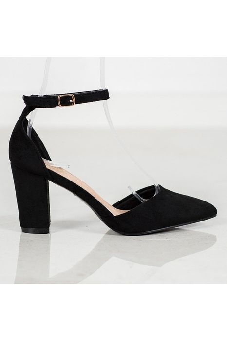 Черни стилни токчета