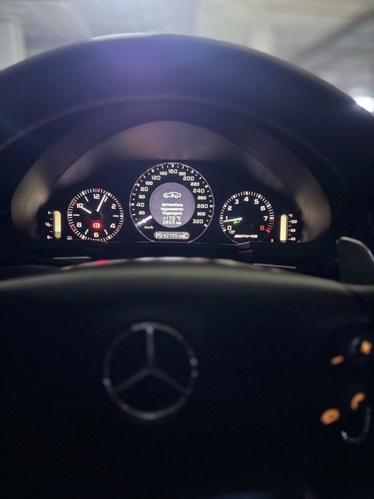 W 211 E63 mersedes benz