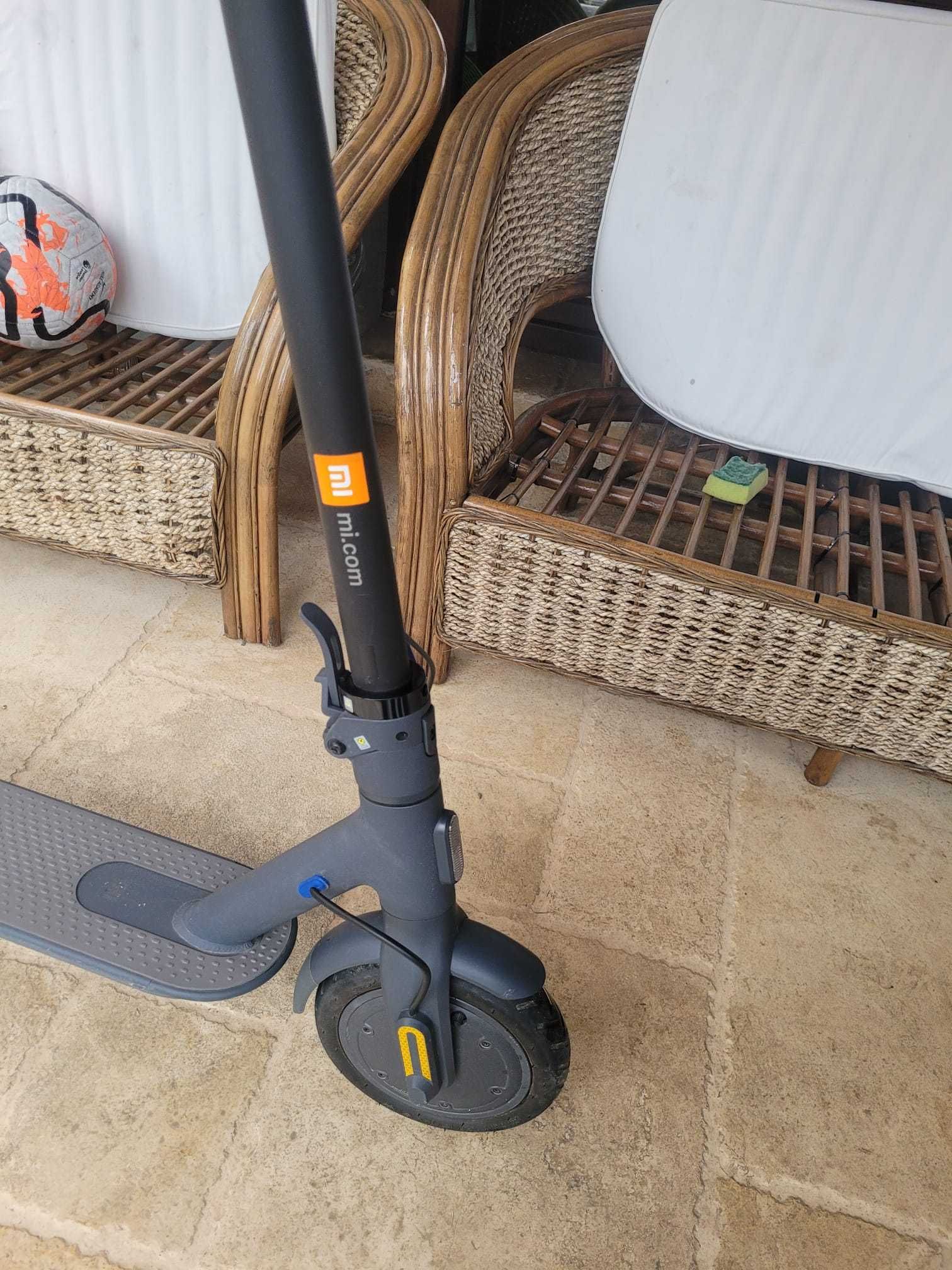 Xiaomi Mi Electric Scooter 3 - Black