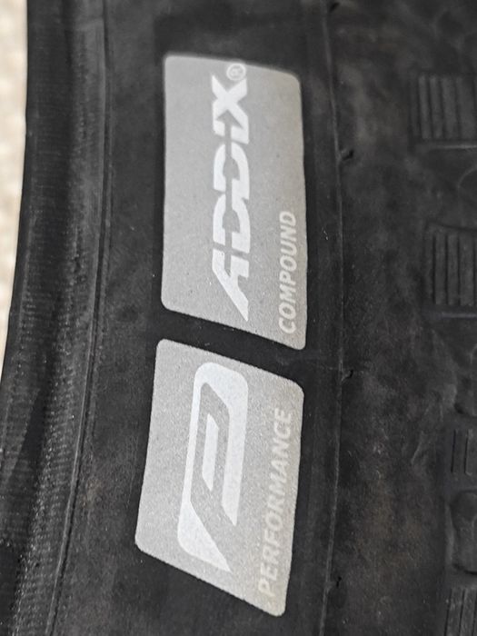 2 бр. Външни  Schwalbe Nobby Nic, Addix Performance, Kevlar, 29x2.4