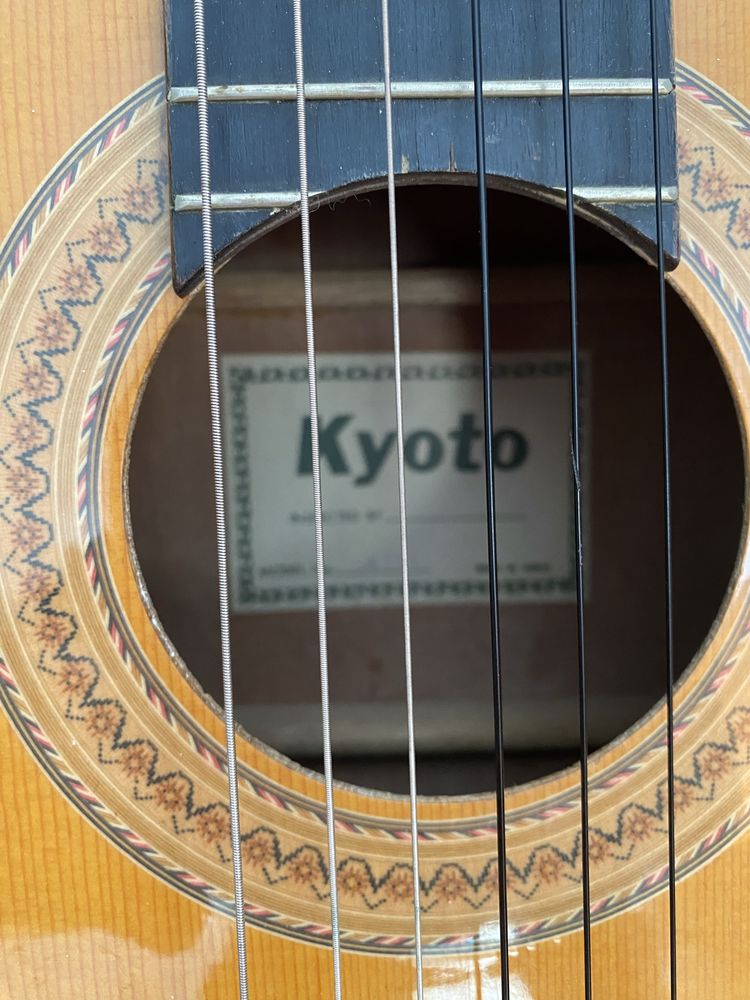 Класическа китара Kyoto.